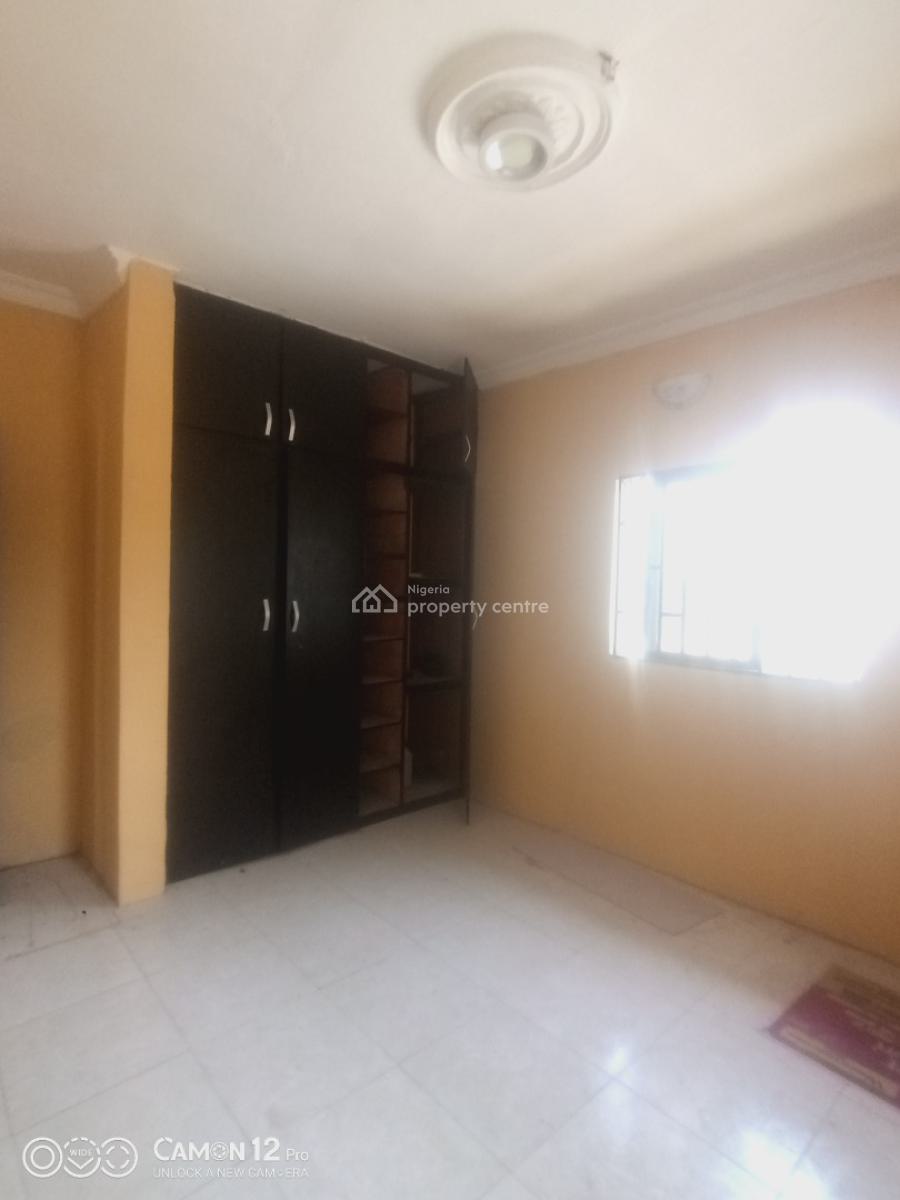 Spacious 2 Bed Upstairs 22/24hrs Light, Thomas, Ajah, Lagos, House for Rent