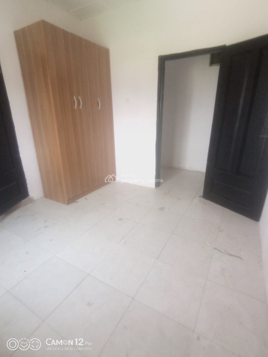 Spacious 2 Bed Upstairs 22/24hrs Light, Thomas, Ajah, Lagos, House for Rent