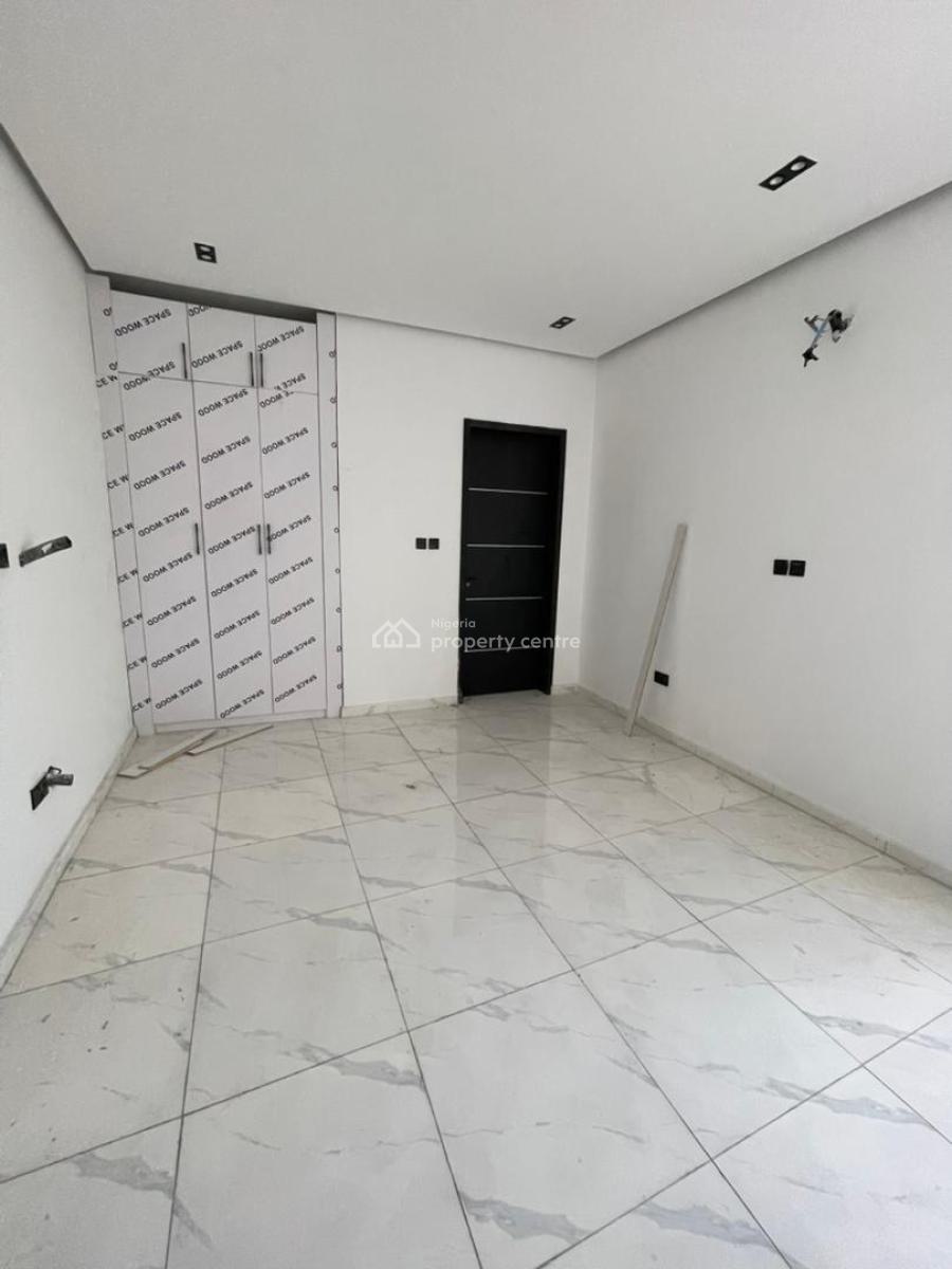 Perfectly Built 1/2 Bedroom Apartment, Ologolo, Lekki, Lagos, Flat / Apartment for Sale