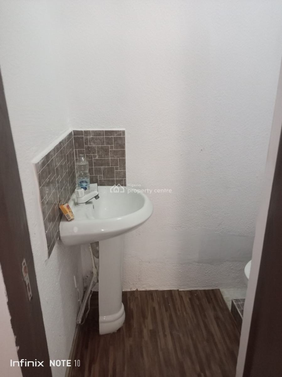 Standard 2 Bedroom Apartments, Igbo Efon, Lekki, Lagos, Flat / Apartment for Rent