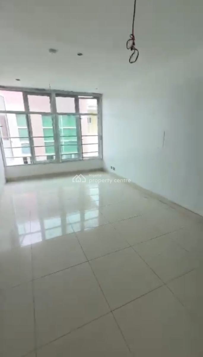 Distress 5 Bedrooms Semi-detached Duplex with 2 Boyz Quarter, Richmond Estate, Ikate, Lekki, Lagos, Semi-detached Duplex for Sale