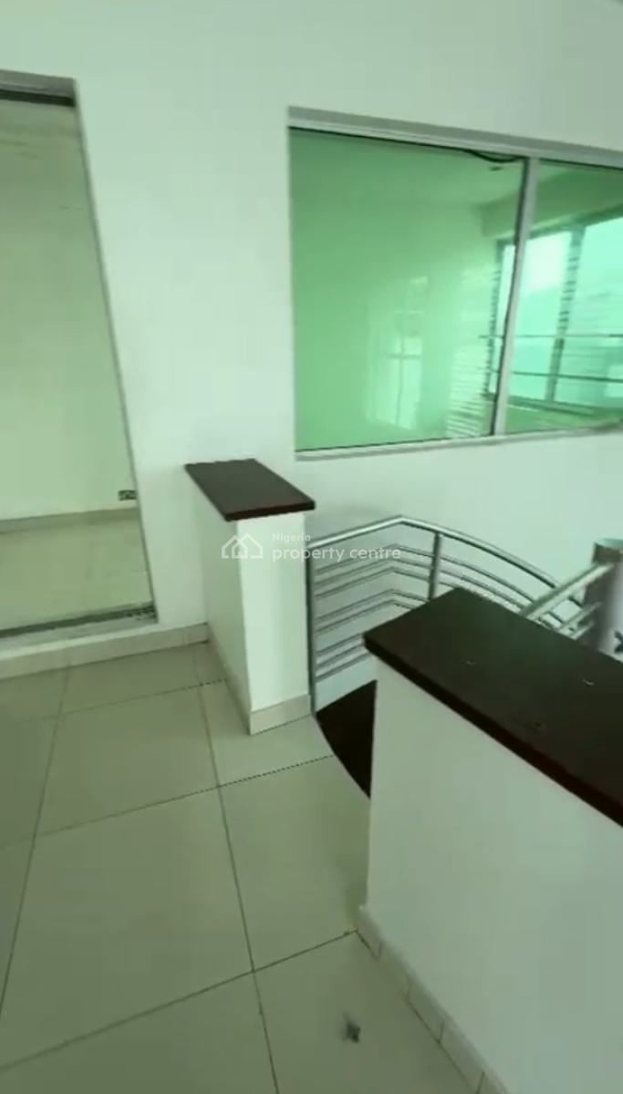 Distress 5 Bedrooms Semi-detached Duplex with 2 Boyz Quarter, Richmond Estate, Ikate, Lekki, Lagos, Semi-detached Duplex for Sale