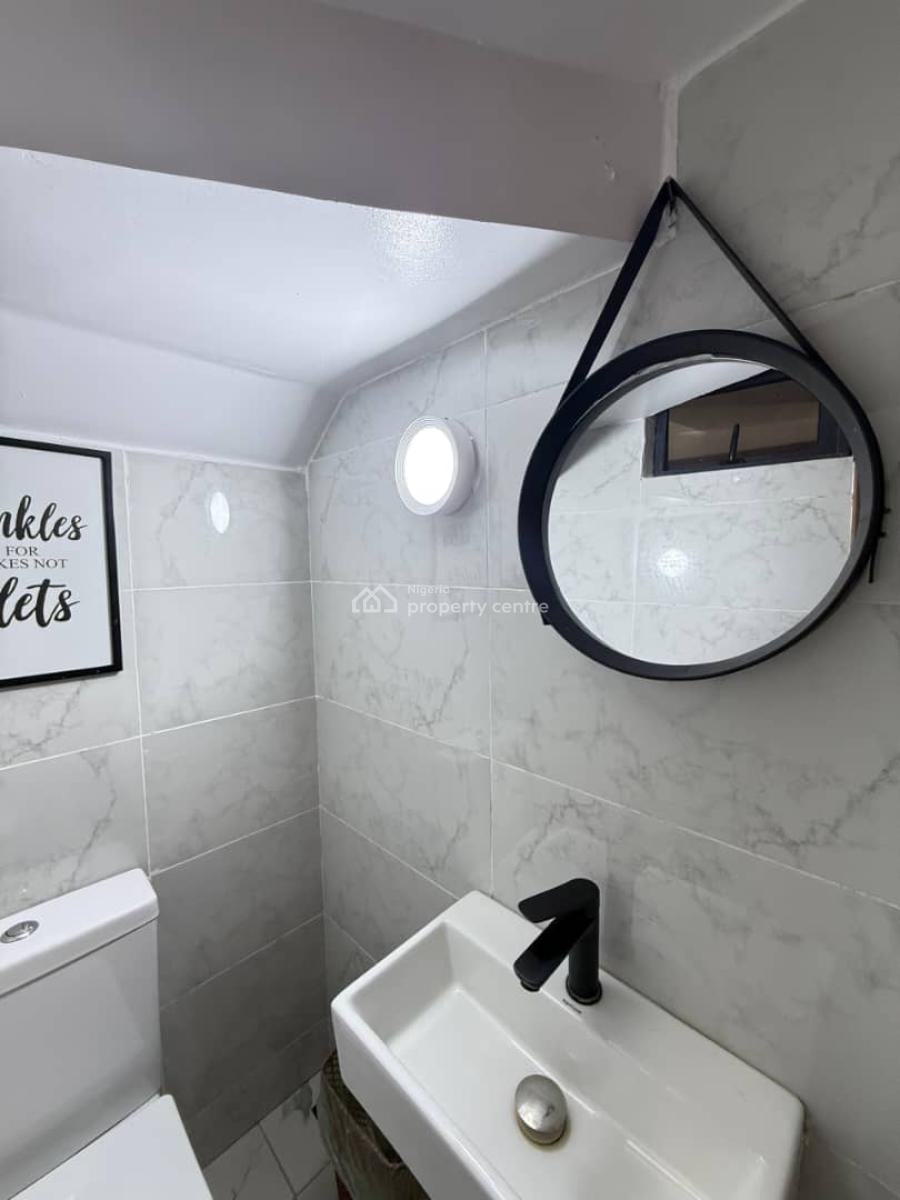 Yellow Ezra One Bedroom Apartment, Phase 1, Lekki, Lagos, Flat / Apartment Short Let