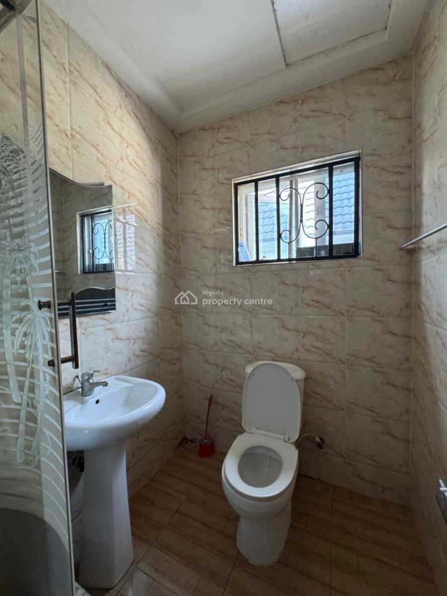 Well-maintained 2-bedroom Terrace Duplex, Lekki, Lekki Phase 1, Lekki, Lagos, Terraced Duplex for Rent