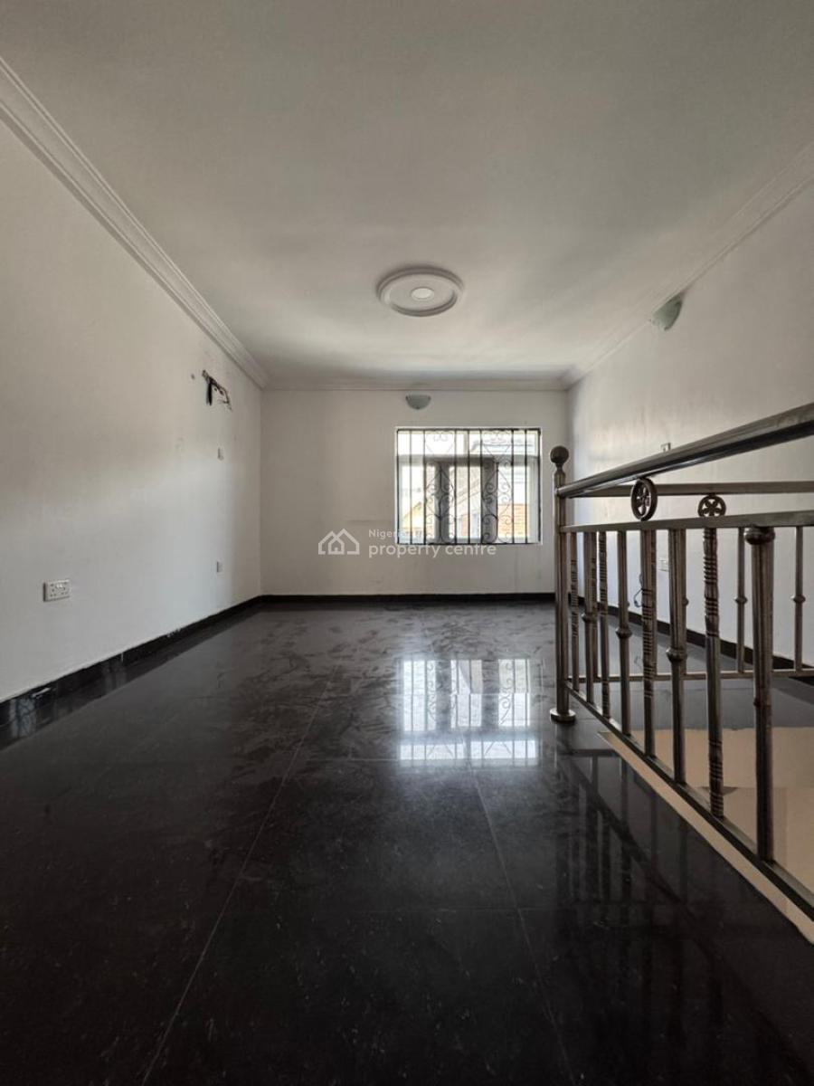 Well-maintained 2-bedroom Terrace Duplex, Lekki, Lekki Phase 1, Lekki, Lagos, Terraced Duplex for Rent
