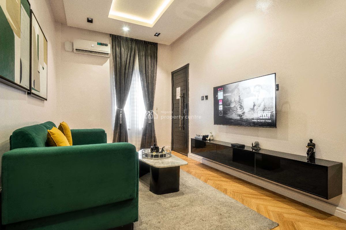 Emerald 2 Bedroom Apartment, Lekki, Lagos, Flat / Apartment Short Let