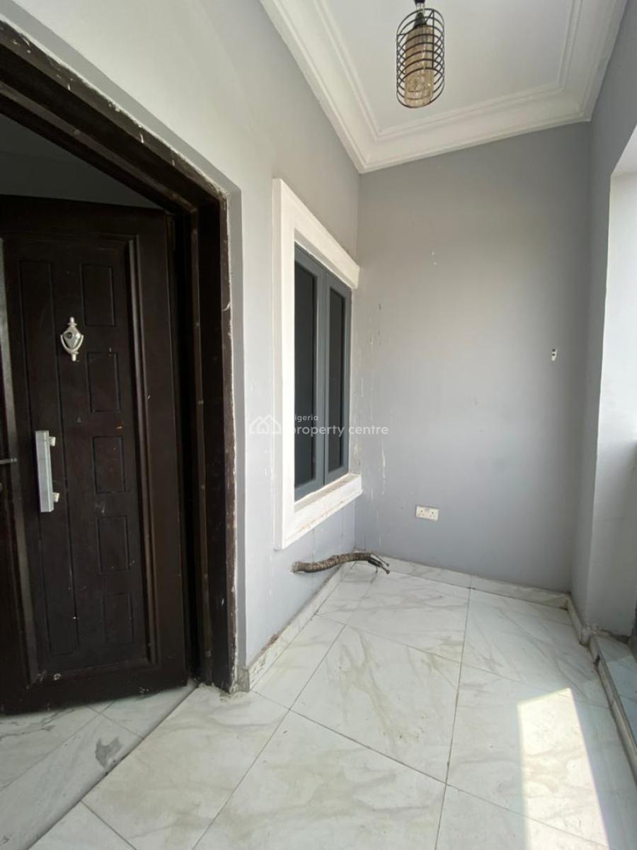 Self-serviced 2 Bedroom En-suite Flat with Fitted Kitchen Cabinets/hea, Sangotedo, Ajah, Lagos, Flat / Apartment for Rent