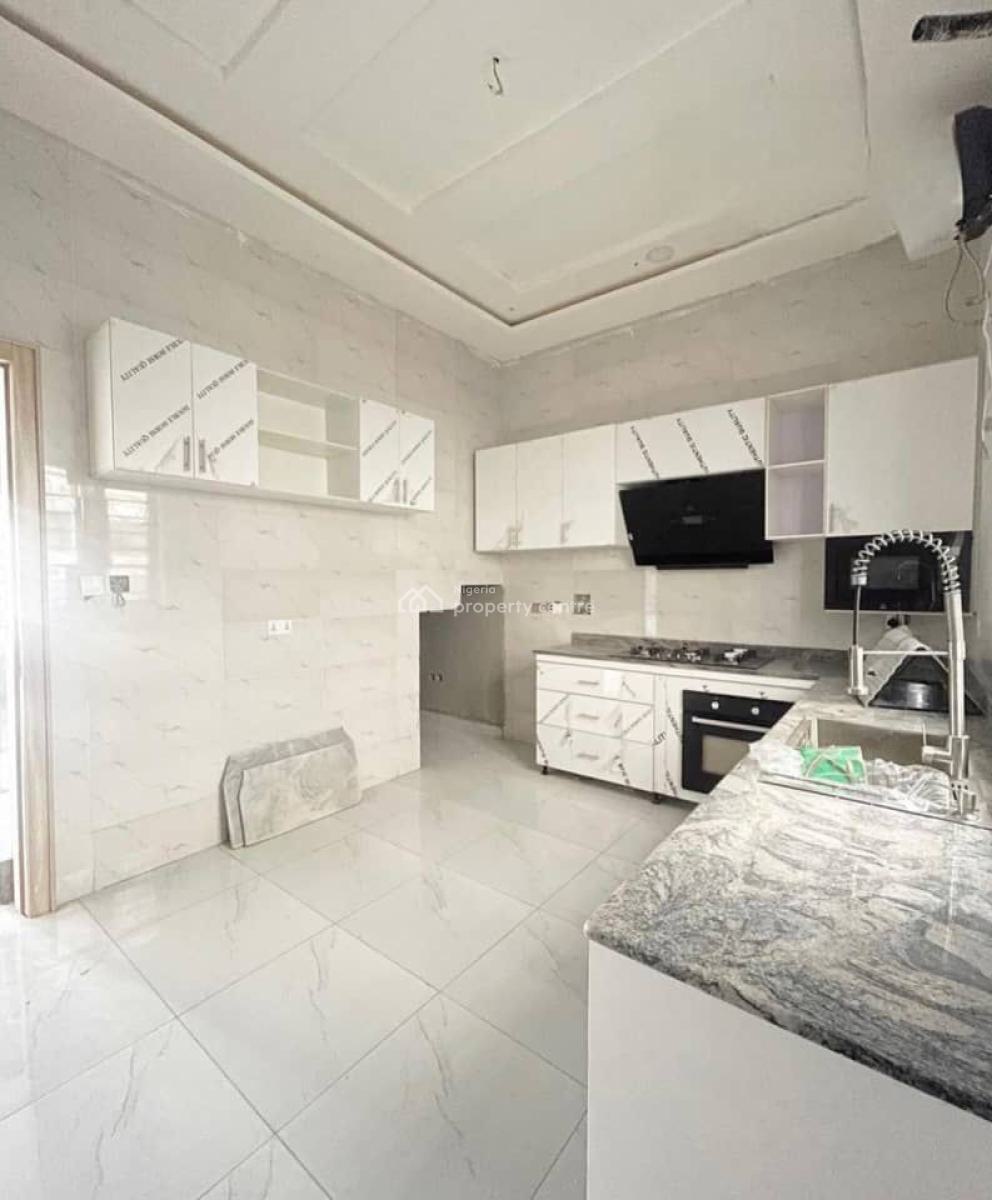 Massive Parlour Space, Orchid Road, Lekki, Lagos, Self Contain (single Rooms) for Rent