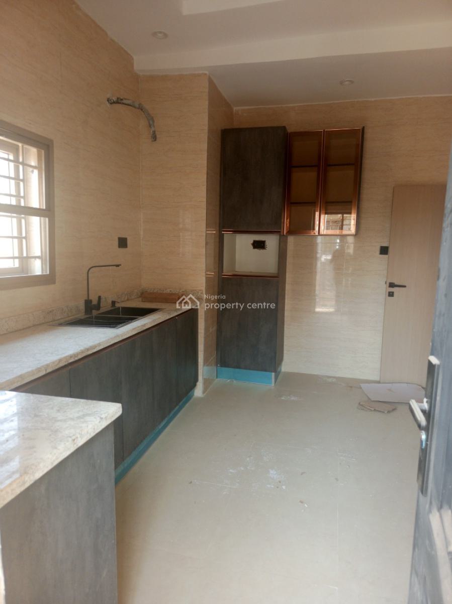 Newly & Spaciously Built 3 Bedroom Block of Flat, News Engineering, Dawaki, Gwarinpa, Abuja, Flat / Apartment for Rent