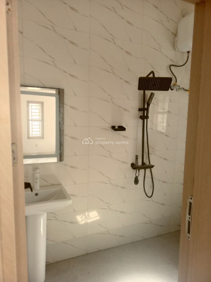 Newly & Spaciously Built 3 Bedroom Block of Flat, News Engineering, Dawaki, Gwarinpa, Abuja, Flat / Apartment for Rent