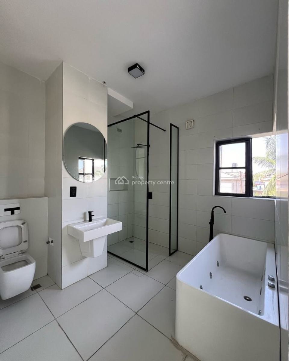 Well-maintained 4-bedroom Maisonette Duplex, Lekki Phase 1, Lekki Phase 1, Lekki, Lagos, Flat / Apartment for Rent