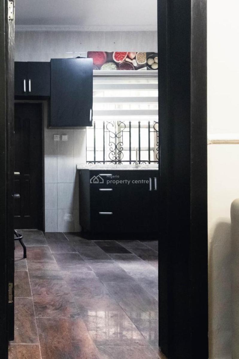 4 Bedroom Apartment, Ogudu Gra, Ogudu, Lagos, Flat / Apartment Short Let