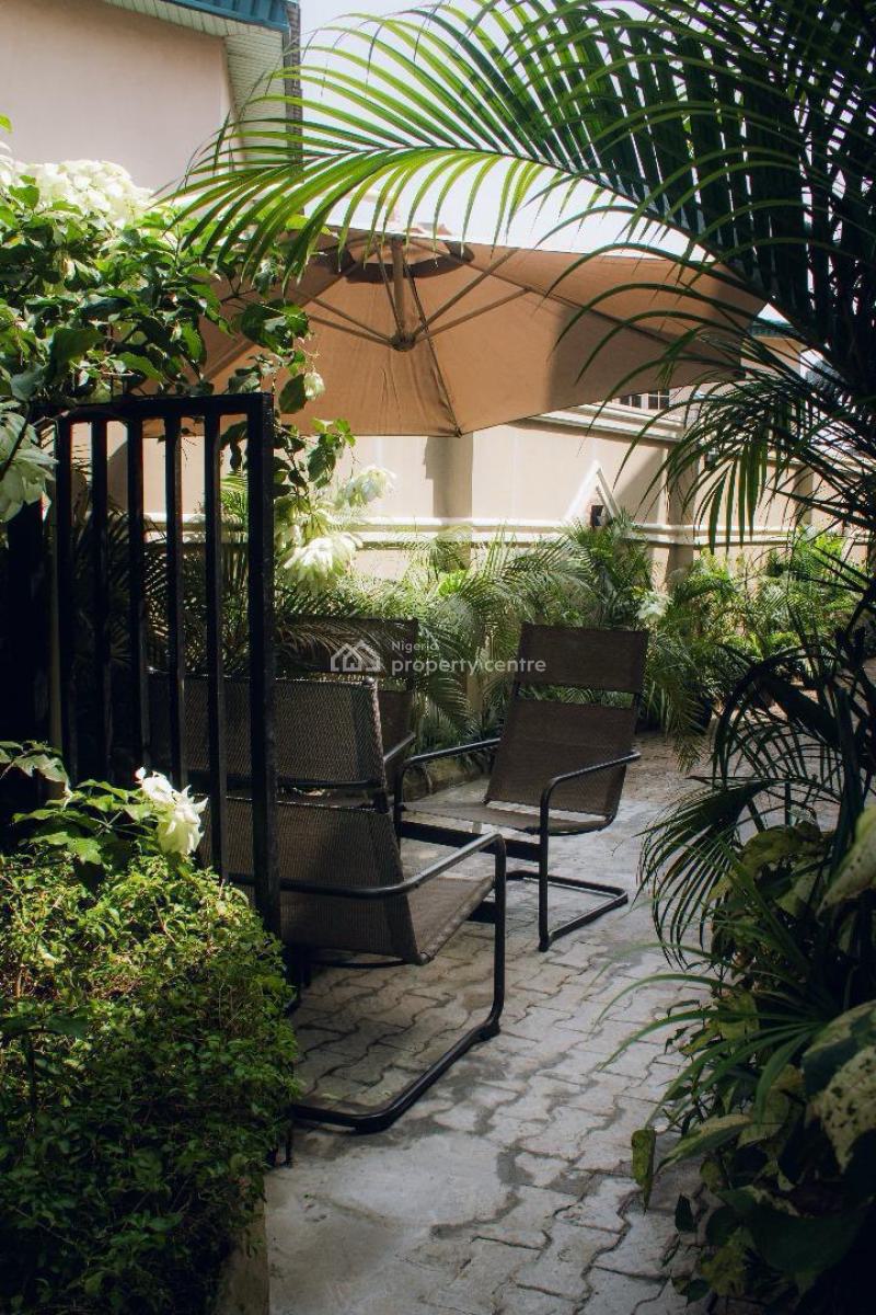 4 Bedroom Apartment, Ogudu Gra, Ogudu, Lagos, Flat / Apartment Short Let