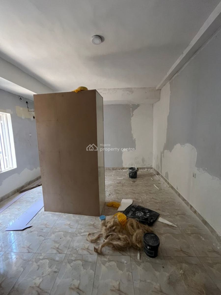 Spacious Two Bedroom Flat, Gaduwa, Abuja, Flat / Apartment for Rent