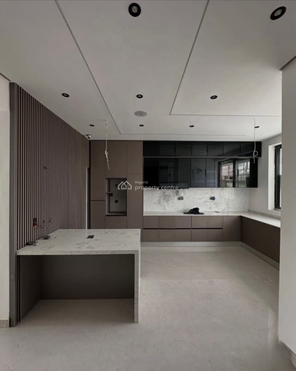 5 Bedroom House with a Pool and Bq, Lekki Phase 1, Lekki, Lagos, Detached Duplex for Sale