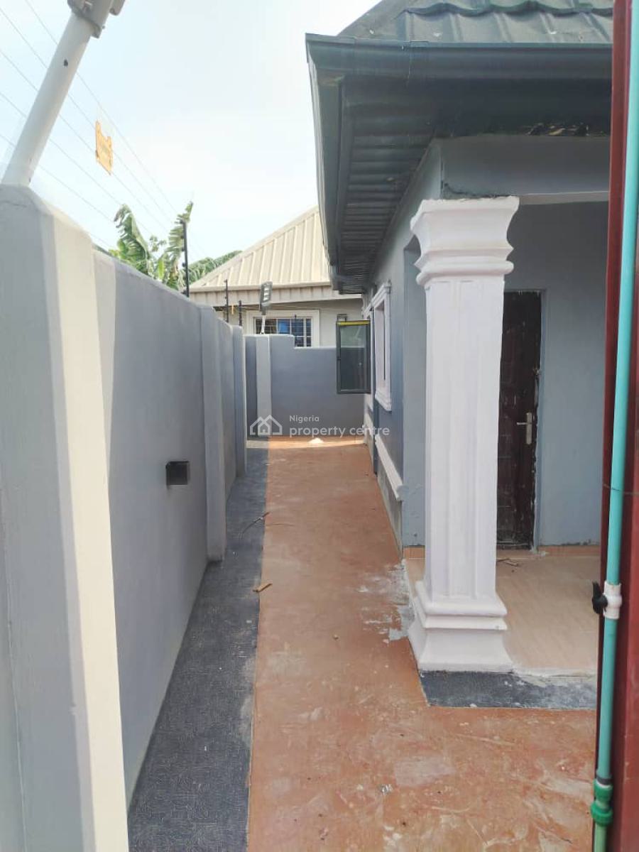 Newly Built 2bedroom Flat, Afuye Bus Stop, Offin Via Igbogbo, Igbogbo, Ikorodu, Lagos, Flat / Apartment for Rent