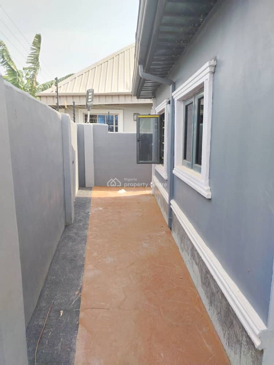 Newly Built 2bedroom Flat, Afuye Bus Stop, Offin Via Igbogbo, Igbogbo, Ikorodu, Lagos, Flat / Apartment for Rent