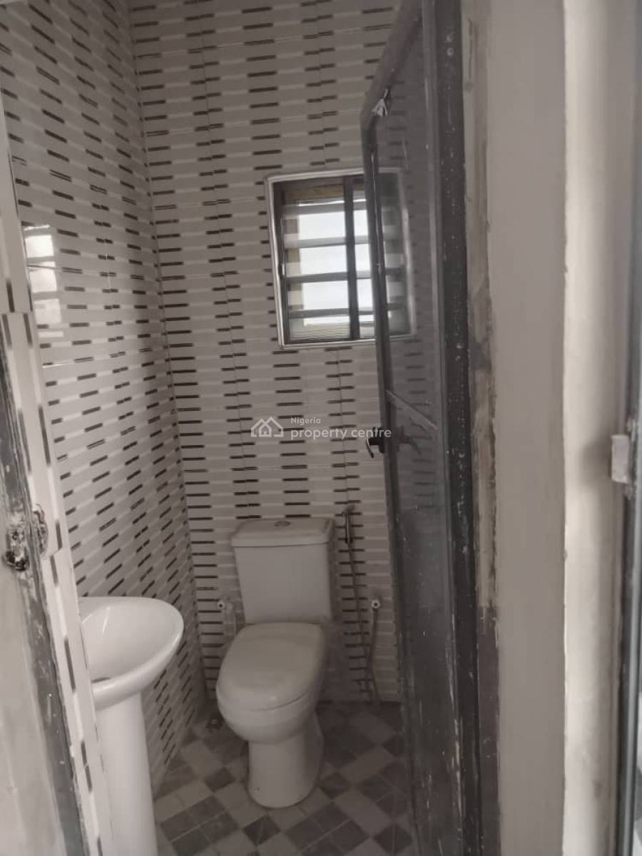 Newly Built 2bedroom Flat, Afuye Bus Stop, Offin Via Igbogbo, Igbogbo, Ikorodu, Lagos, Flat / Apartment for Rent