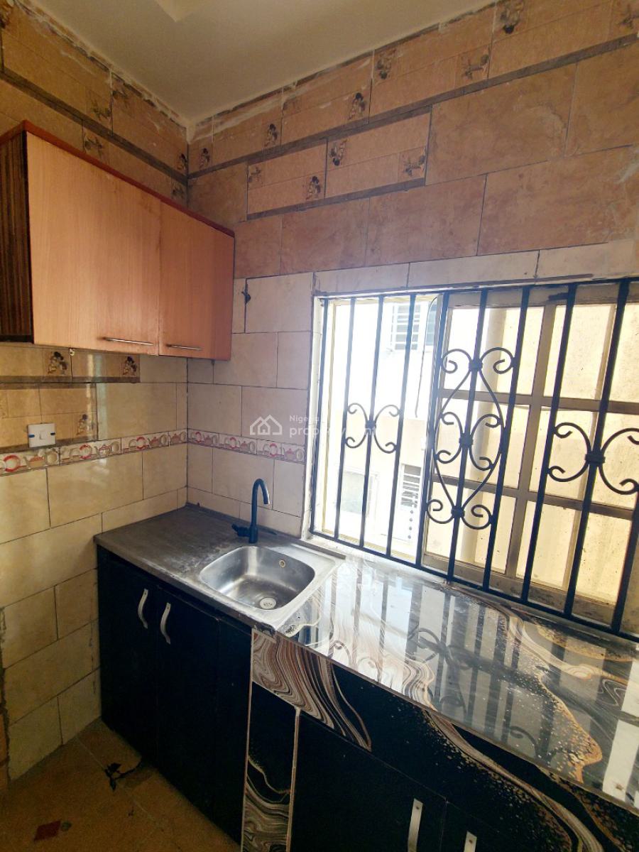 Newly Renovated Mini Flat/a Room & Parlour_upstairs, B4 Roundabout,orchid Road, Lekki, Lagos, Mini Flat (room and Parlour) for Rent