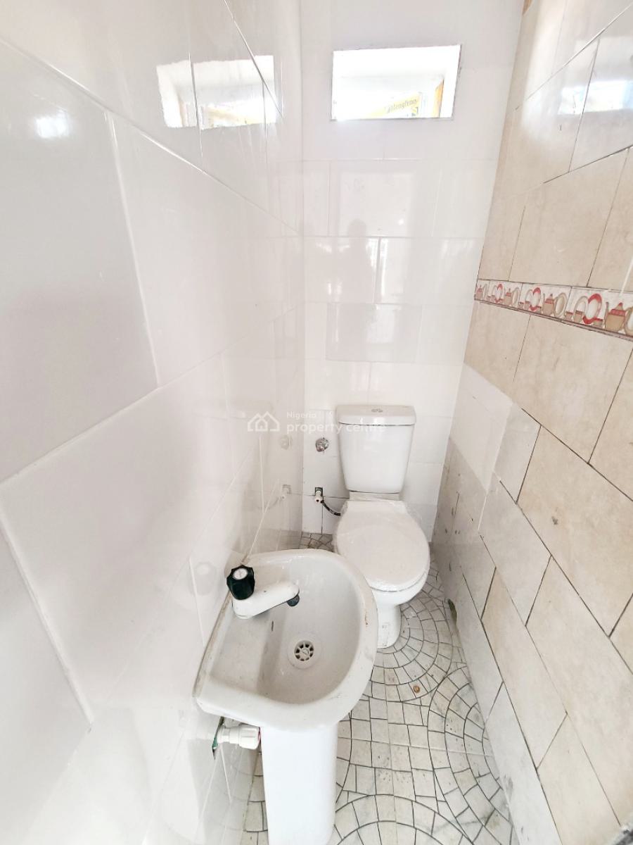 Newly Renovated Mini Flat/a Room & Parlour_upstairs, B4 Roundabout,orchid Road, Lekki, Lagos, Mini Flat (room and Parlour) for Rent