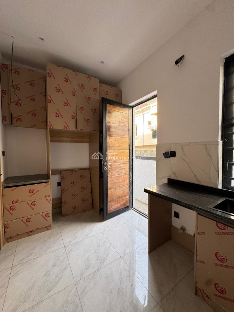 Self Serviced  Luxury 4 Bedroom Duplex, Cheveron, Lekki, Lagos, Detached Duplex for Sale