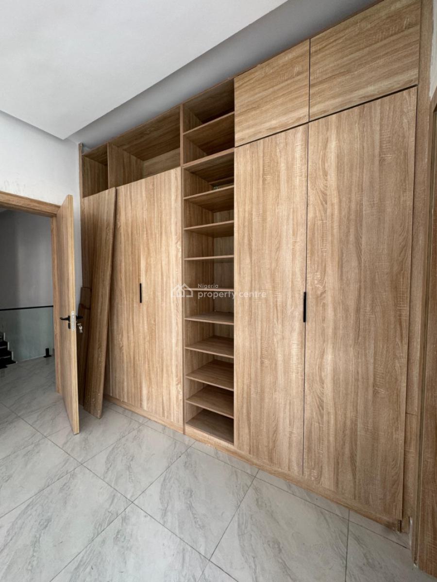 Self Serviced  Luxury 4 Bedroom Duplex, Cheveron, Lekki, Lagos, Detached Duplex for Sale