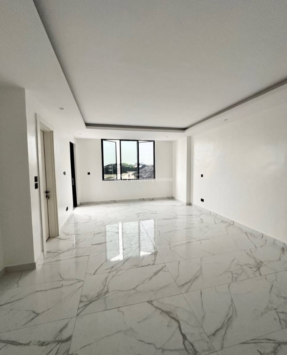 Self-serviced and Self-compound 5 Bedroom En-suite Townhouse with an E, Lekki Phase 1, Lekki, Lagos, Terraced Duplex for Sale