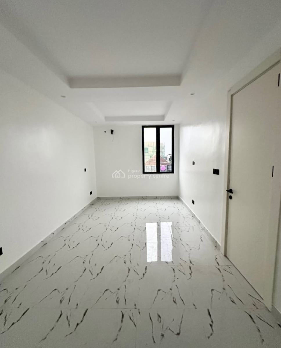 Self-serviced and Self-compound 5 Bedroom En-suite Townhouse with an E, Lekki Phase 1, Lekki, Lagos, Terraced Duplex for Sale