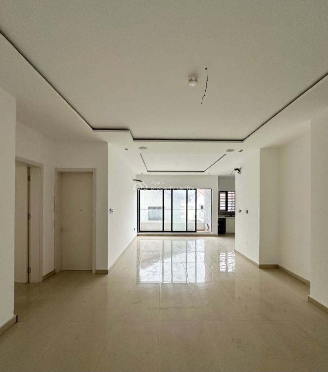 Serviced with 24/7 Power Supply 2 Bedroom En-suite Flat with an Open F, Lekki Phase 1, Lekki, Lagos, Flat / Apartment for Sale