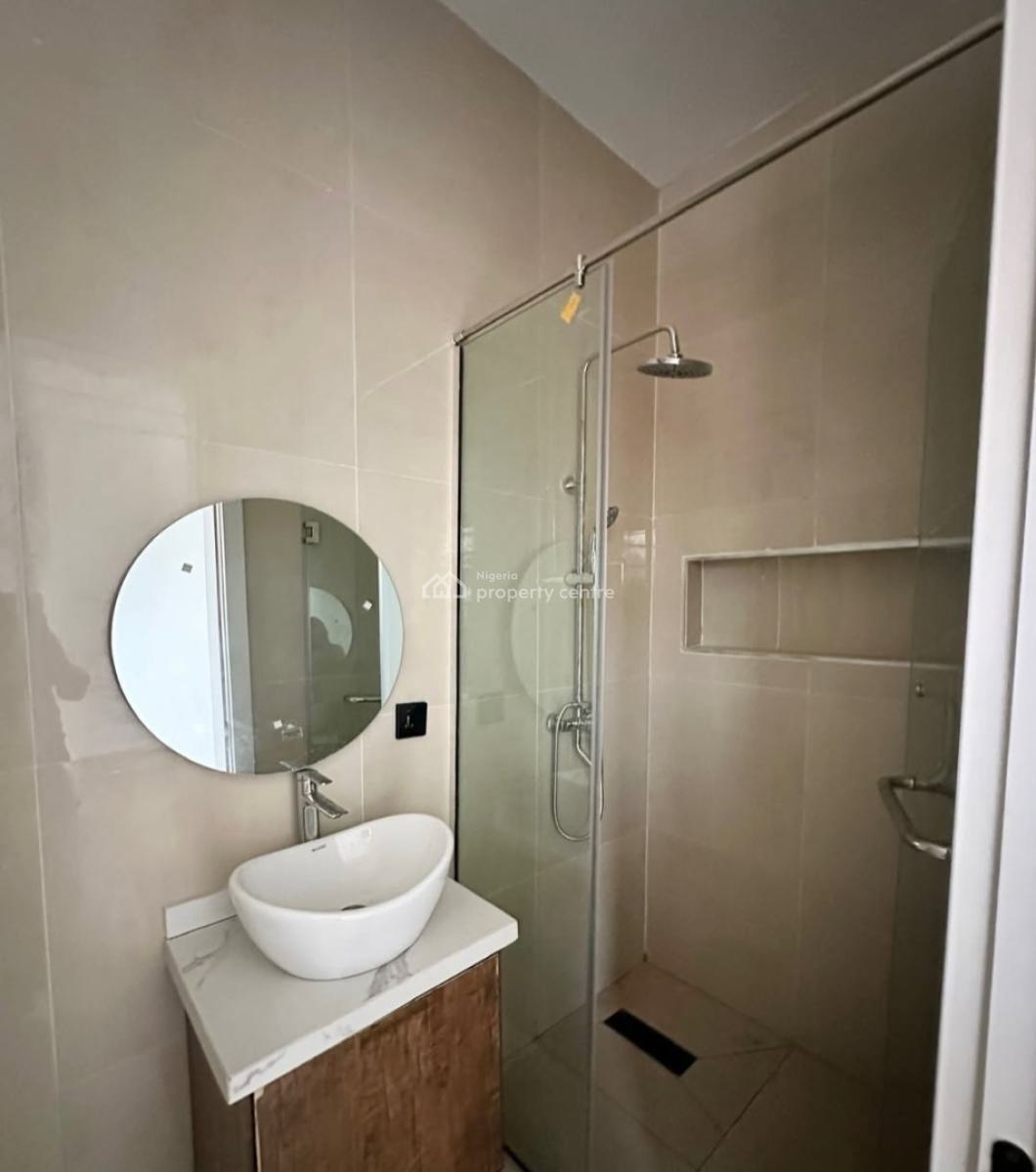 Serviced with 24/7 Power Supply 2 Bedroom En-suite Flat with an Open F, Lekki Phase 1, Lekki, Lagos, Flat / Apartment for Sale