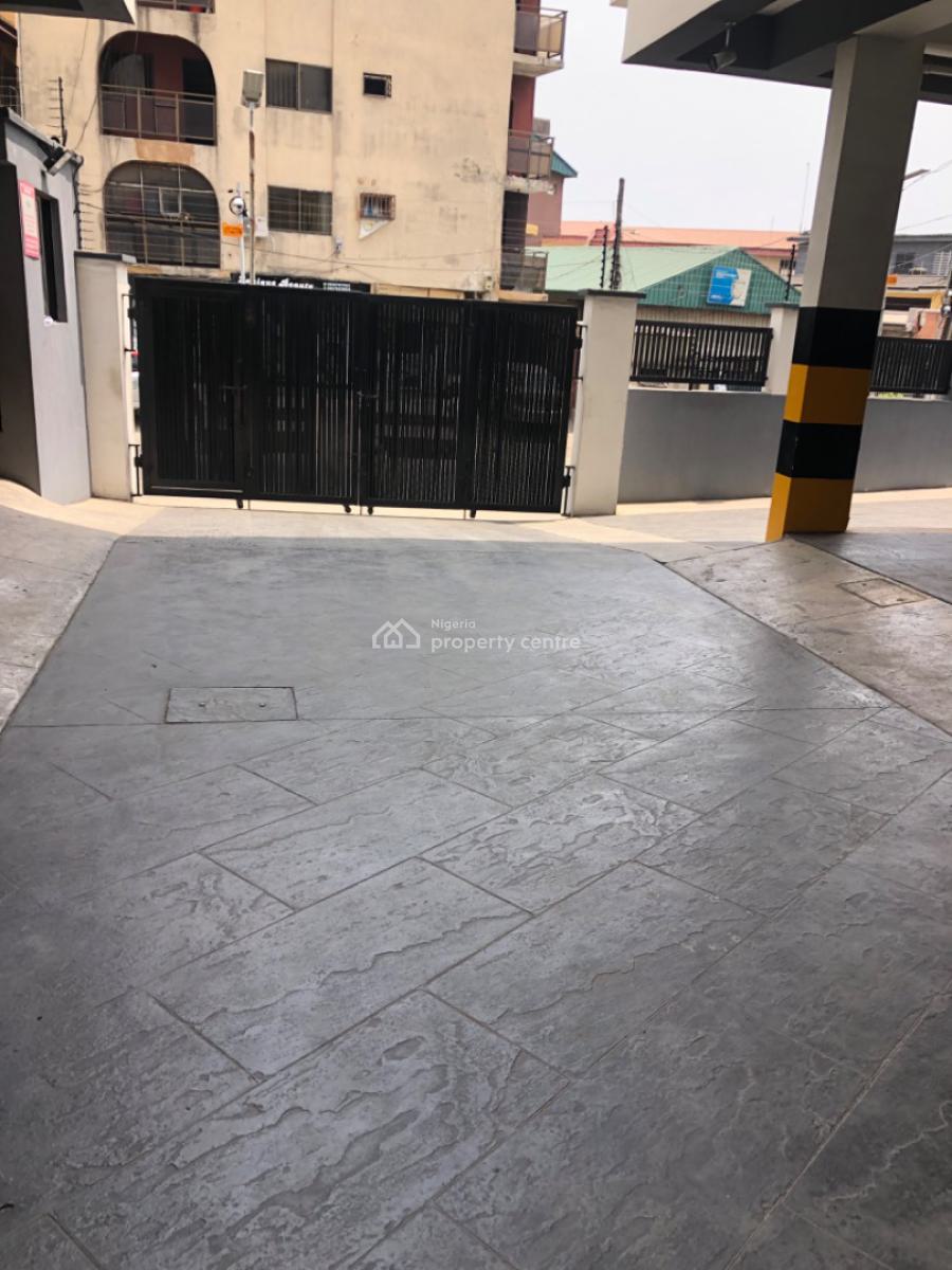 Executive Fully Finished 2 Bedroom Apartment, Off Ishaga Surulere, Surulere, Lagos, House for Rent