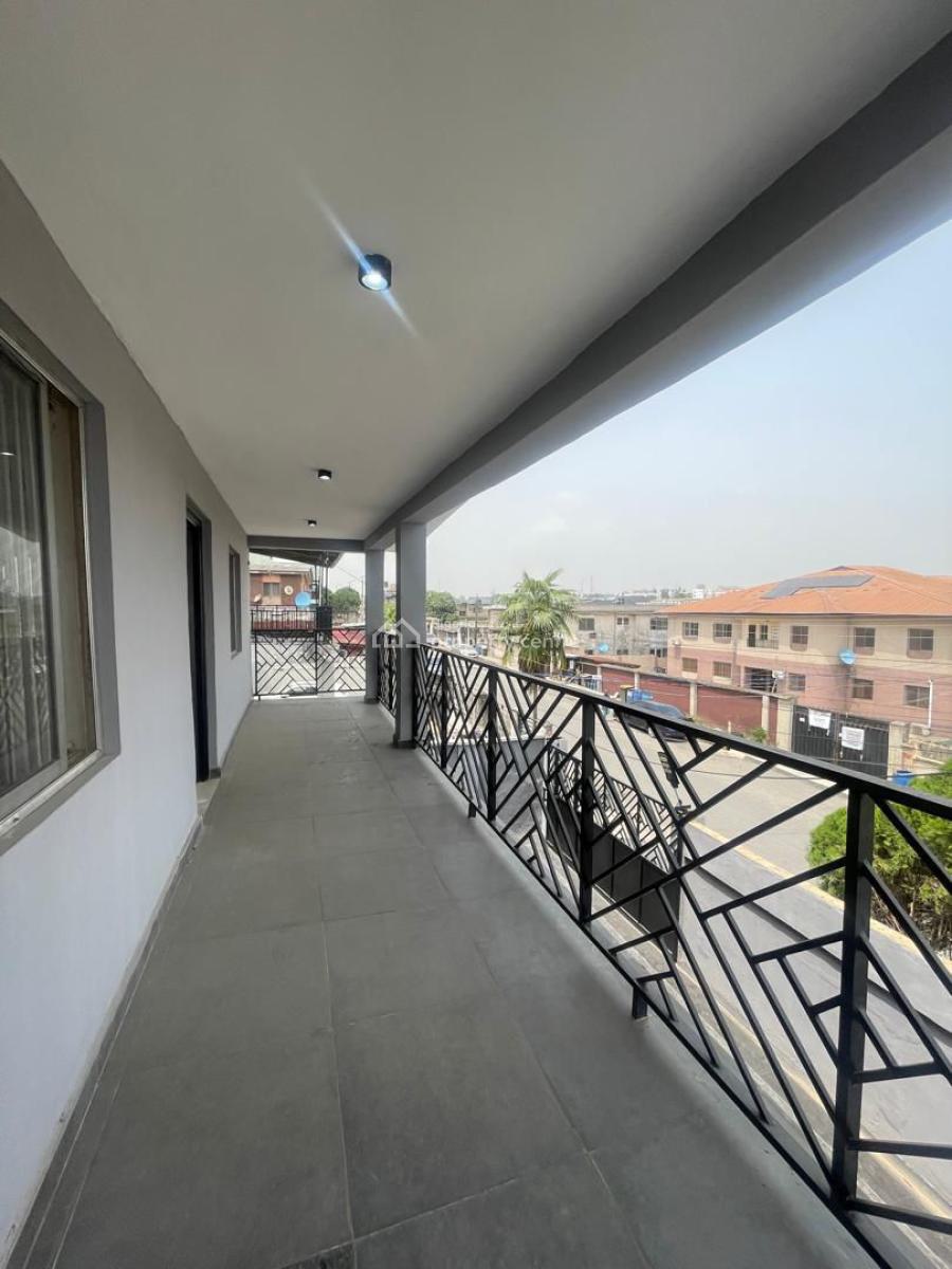Two Bedroom Flat* (upstairs) a Spacious Two Bedroom Flat  Re 5.5m Pe, Shomolu, Lagos, Flat / Apartment for Rent