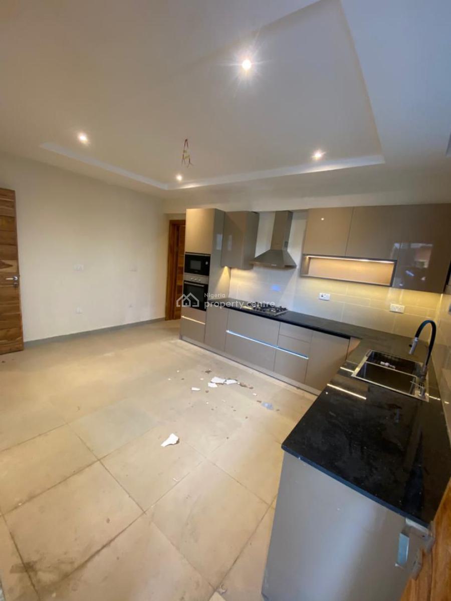 3 Bedroom Apartment with Gym, Swimming Pool and Elevator, Lekki Phase 1, Lekki, Lagos, Flat / Apartment for Rent