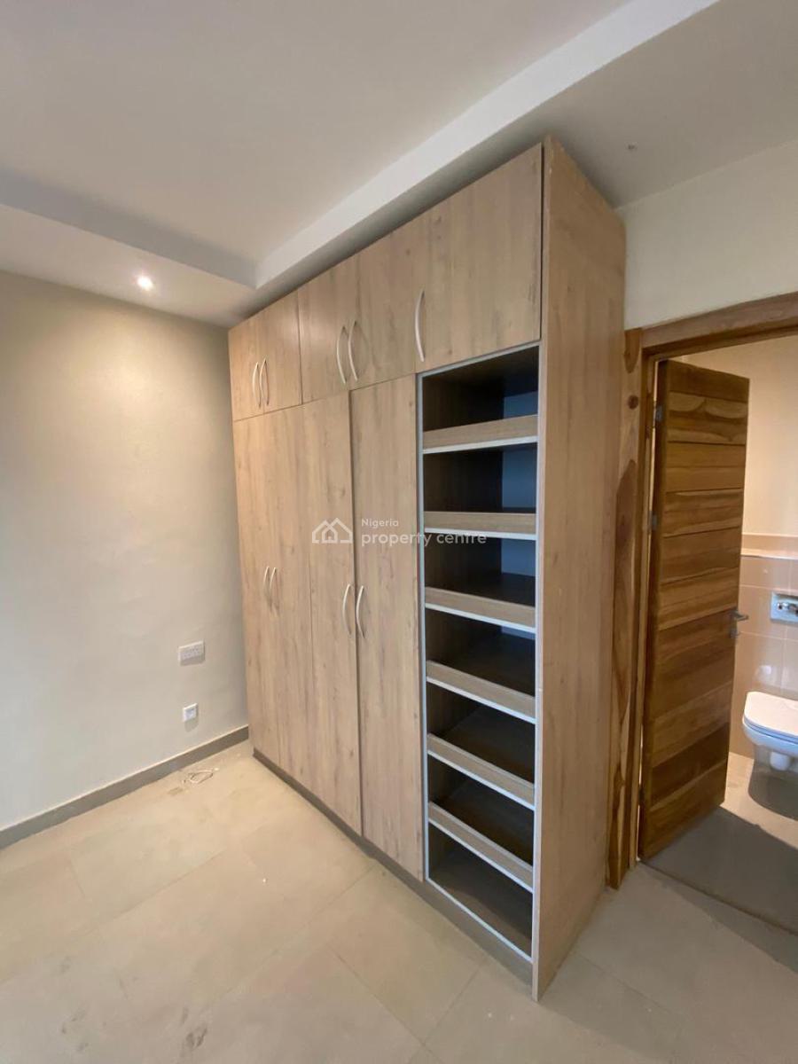 3 Bedroom Apartment with Gym, Swimming Pool and Elevator, Lekki Phase 1, Lekki, Lagos, Flat / Apartment for Rent