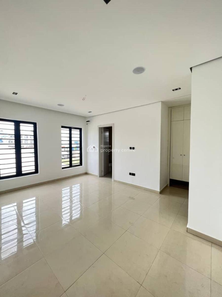 2 Bedroom Apartment with Gym, Swimming Pool and Elevator, Lekki Phase 1, Lekki, Lagos, Flat / Apartment for Sale