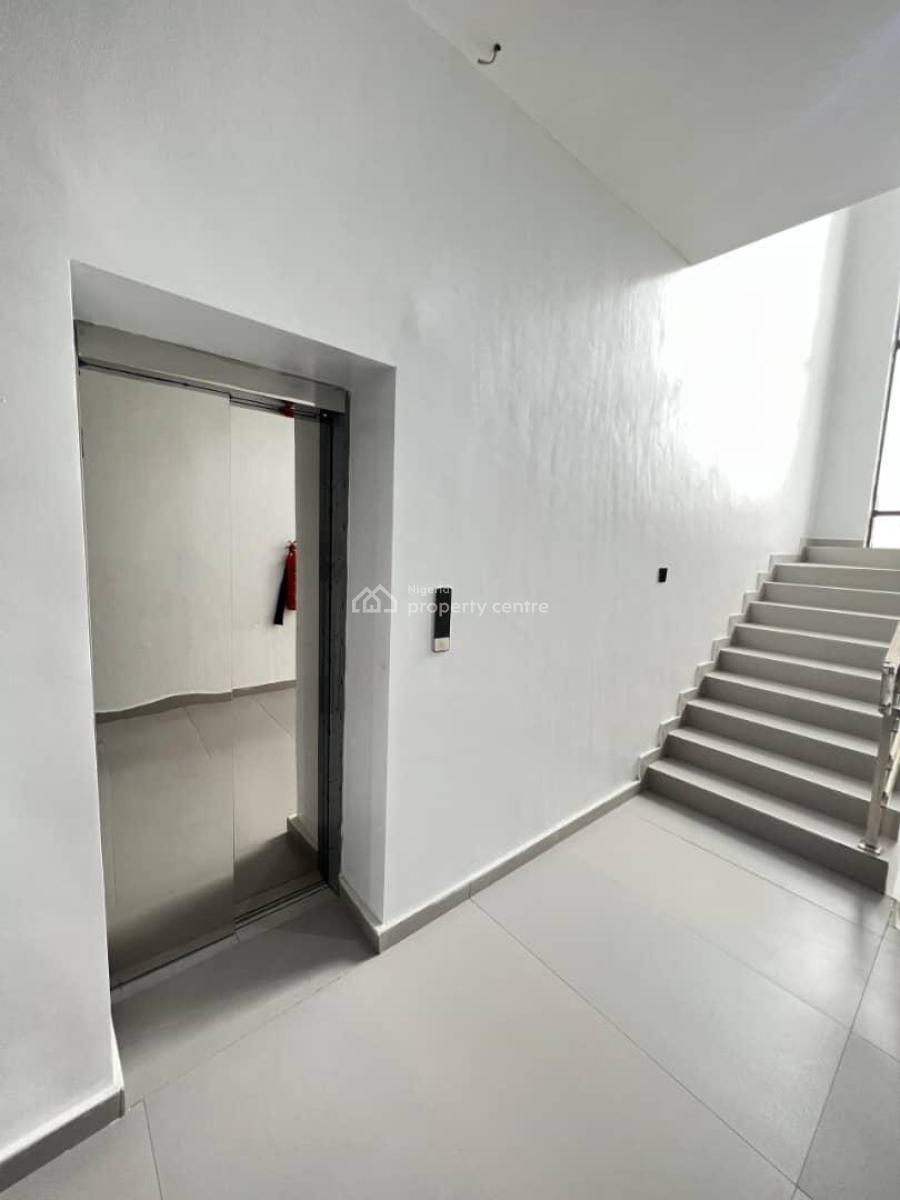 2 Bedroom Apartment with Gym, Swimming Pool and Elevator, Lekki Phase 1, Lekki, Lagos, Flat / Apartment for Sale