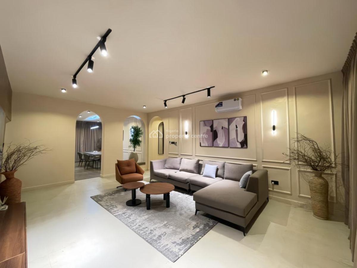 Luxury Super Spacious 3 Bedroom Apartment with Snooker Board and Pool., Lekki Phase 1, Lekki, Lagos, Flat / Apartment Short Let