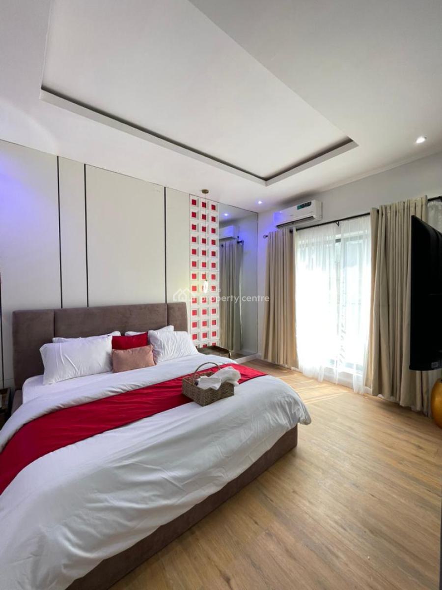 Luxury Super Spacious 3 Bedroom Apartment with Snooker Board and Pool., Lekki Phase 1, Lekki, Lagos, Flat / Apartment Short Let