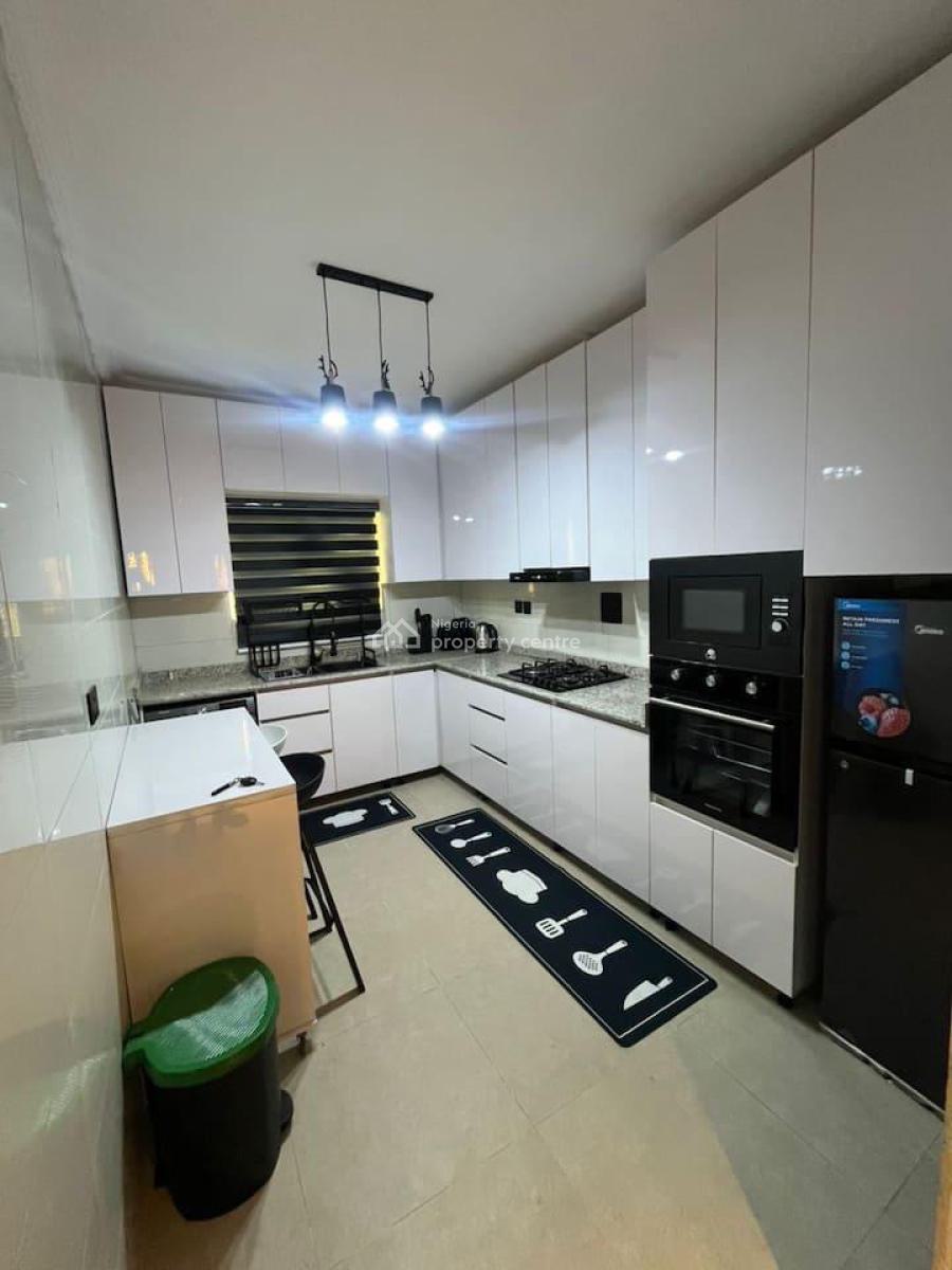 2 Bedroom Apartment with Movable Tv, Ps5, Bathtub and Balcony Other to, Victoria Island (vi), Lagos, Flat / Apartment Short Let