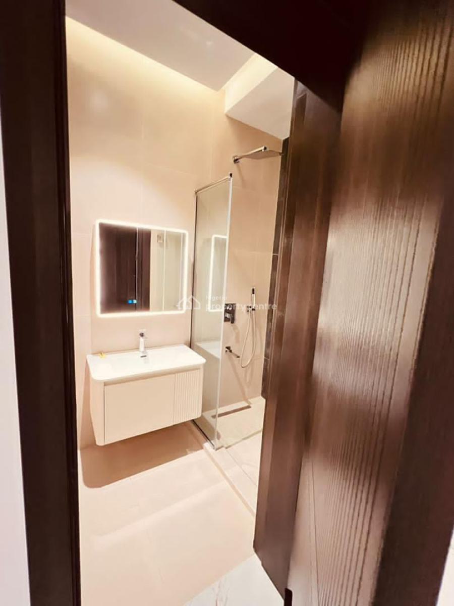 Luxury Three (3) Bedroom Apartment in Lekki Phase 1, Off Admiralty Way Lekki Phase 1, Lekki Phase 1, Lekki, Lagos, Flat / Apartment for Sale