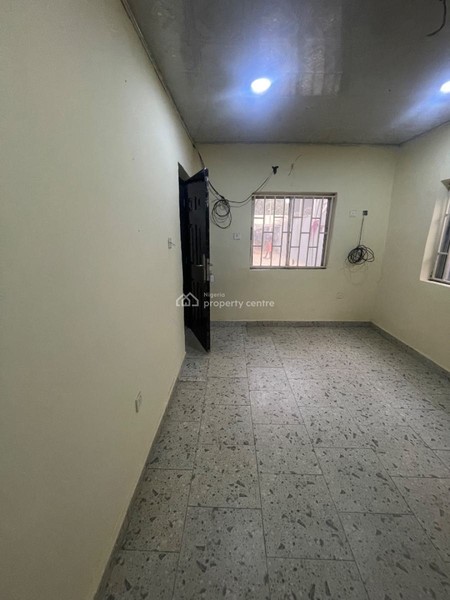 Very Spacious Semi Detached Duplex Plaza with Bqs, Kado, Abuja, Plaza / Complex / Mall for Rent