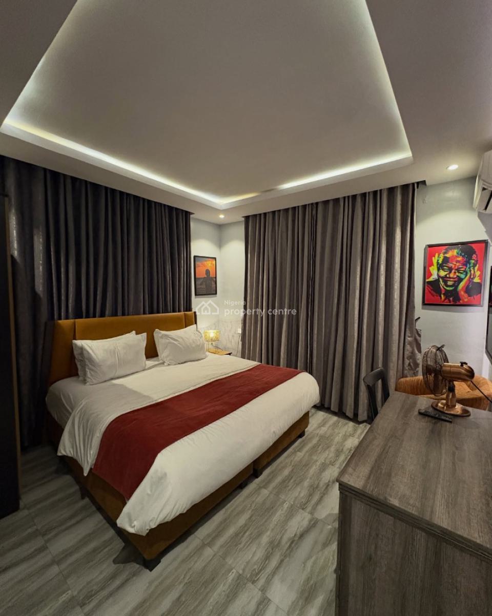 Scav D4 X Spacious 1bedroom Apartment, Airport Road, Ikeja, Lagos, Flat / Apartment Short Let