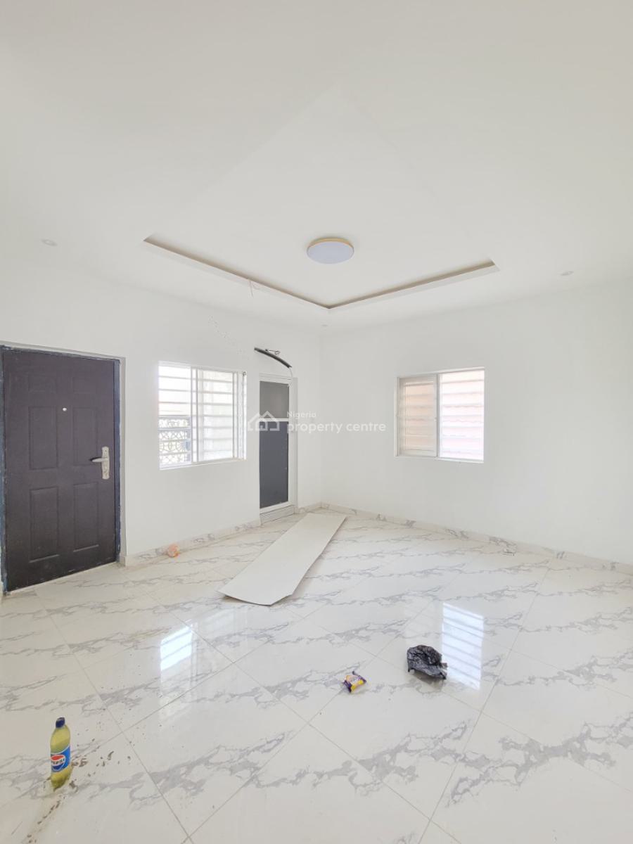 a Spacious  2bedroom Flat: Upstairs Private Staircase, Badore Ajah, Ajah, Lagos, Flat / Apartment for Rent