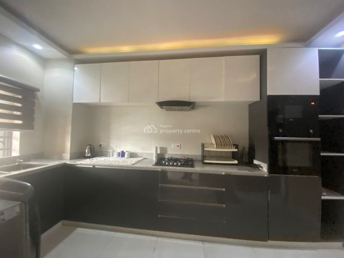 Fully Furnished 2 Bedroom Apartment, Lekki Phase 1, Lekki, Lagos, Flat / Apartment for Rent