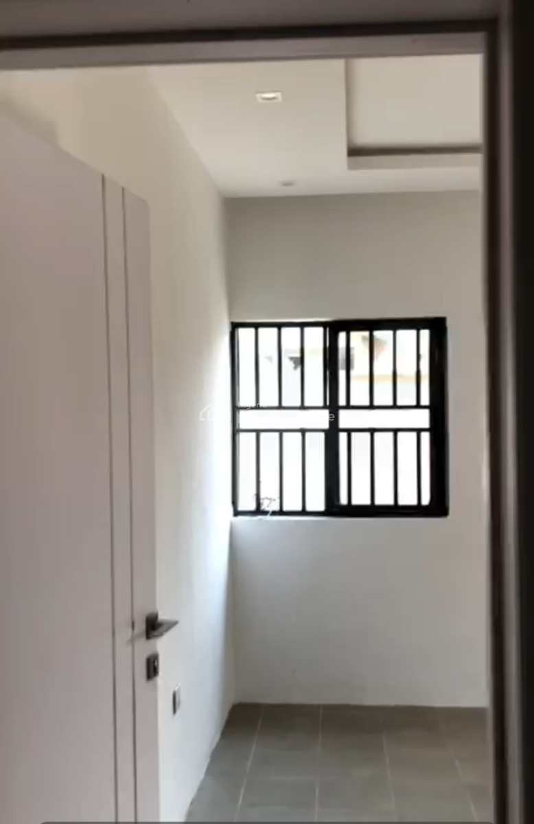Three Bedroom Apartment, Gra Phase 2, Magodo, Lagos, Flat / Apartment for Rent
