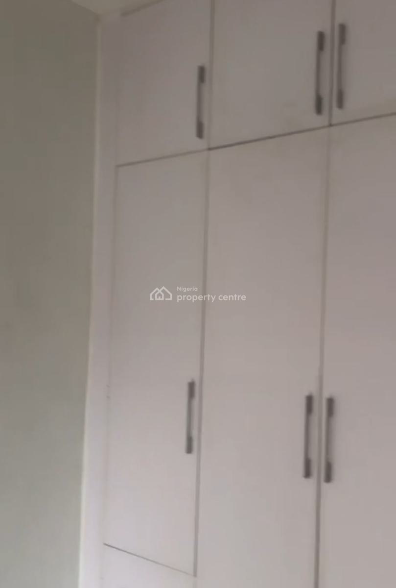 Three Bedroom Apartment, Gra Phase 2, Magodo, Lagos, Flat / Apartment for Rent