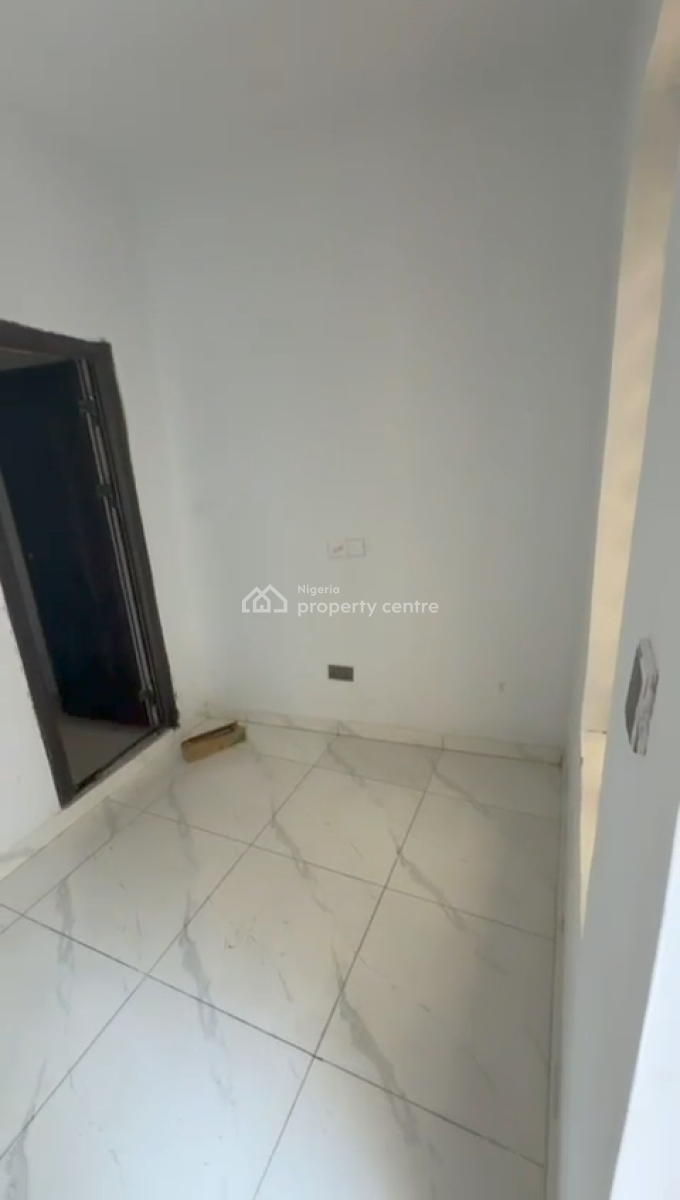 Boys Quarter Self Contain in General Pain, General Paint, Ajah, Lagos, Flat / Apartment for Rent