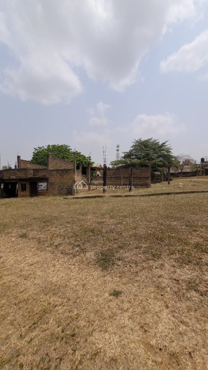 Residential Parcel of Fenced Land, Alalubosa Gra, Alalubosa, Ibadan, Oyo, Land for Sale