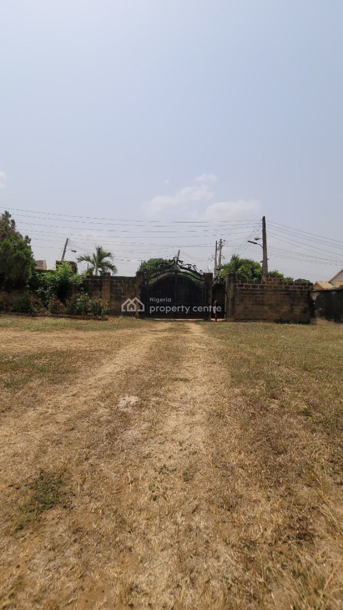 Residential Parcel of Fenced Land, Alalubosa Gra, Alalubosa, Ibadan, Oyo, Land for Sale