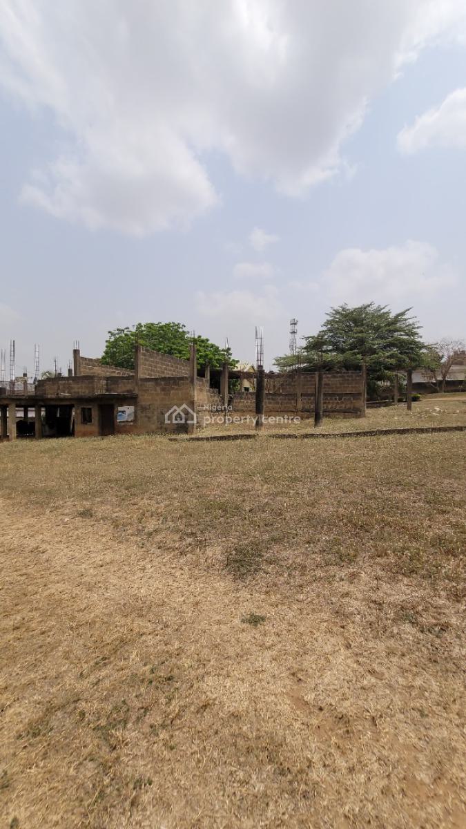 Residential Parcel of Fenced Land, Alalubosa Gra, Alalubosa, Ibadan, Oyo, Land for Sale